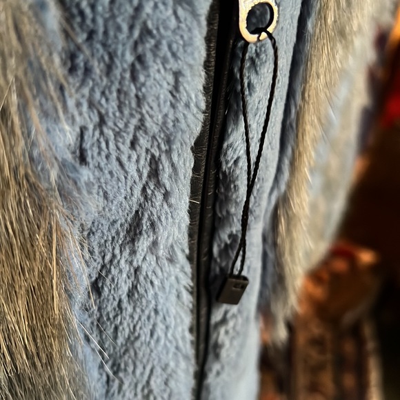 Gorgeous blue sheared (and un sheared) Beaver jacket - Picture 4 of 8